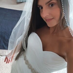 Elegant Sheer Swarovski Crystal Vail